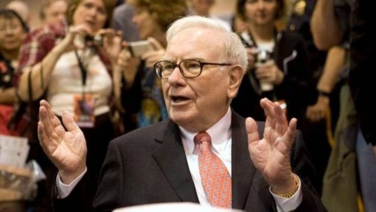 Warren Buffett vs Big Tech: Does AI Have a Place in Your Investment Portfolio?