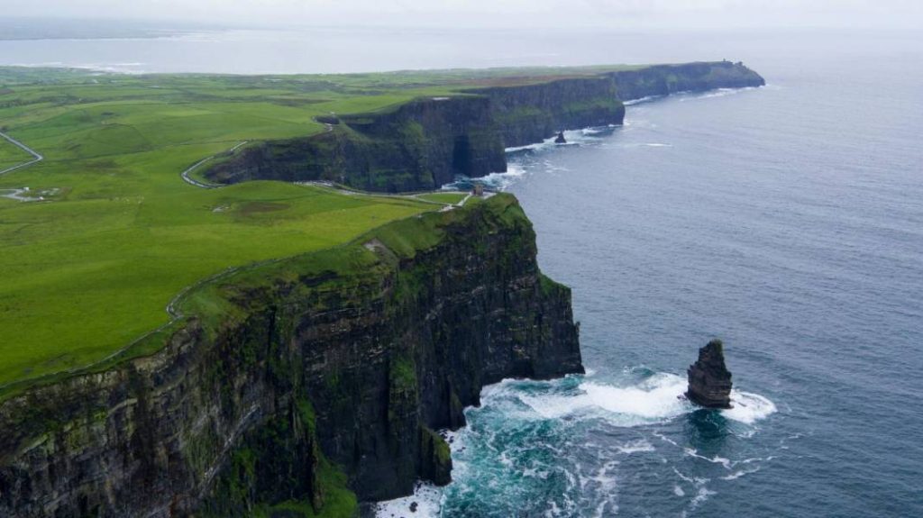 Universal Investment Ireland Expands Product Offering