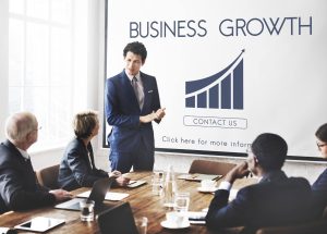 How Business Management Courses Help Build Successful Business Careers